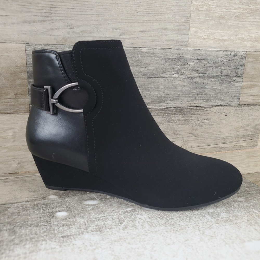 White Mountain Chaise Womens Ankle Booties Sz 7 M Black Side Zipper Wedge Heel